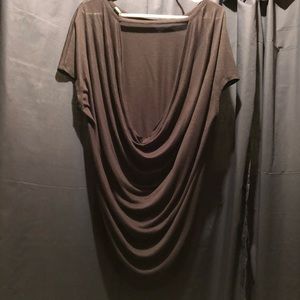 Black backless shirt